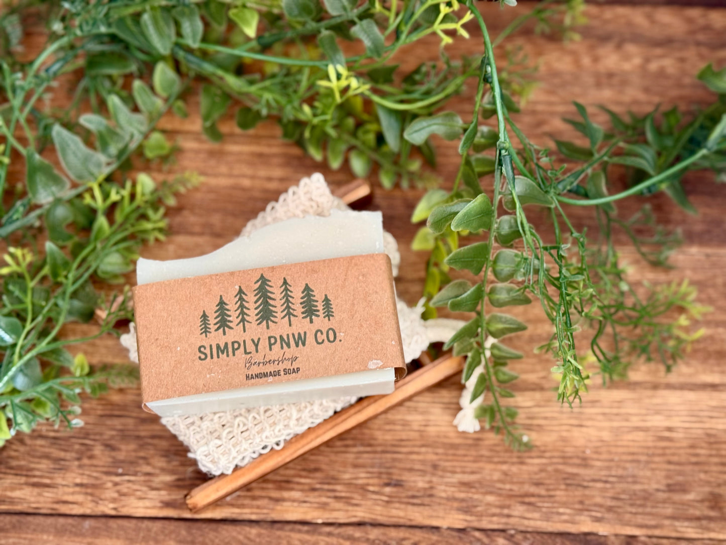 Barbershop Bar Soap – Classic Gentleman Scent & Traditional Clean Shave