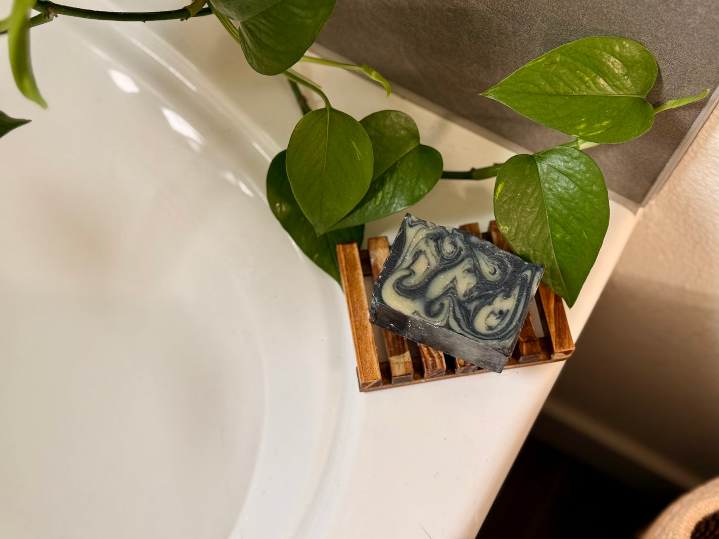 PNW Wonderland Bar Soap – Trail-Fresh Scent & Intense Exfoliation